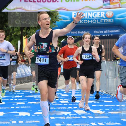 29.06.2025 - hella hamburg halbmarathon Strokosch-Dieckow http://msf.ph/oto/8453255 29.06.2025 10:37:00 Ziel 1385, 1411, 3959, 5307, 5315, 6123, 6458, 7482, 9178, 10738, 11120, 11620, 14691, 15261, 15410, 16992, 17024, 17125, 17658 meine-sportfotos.de