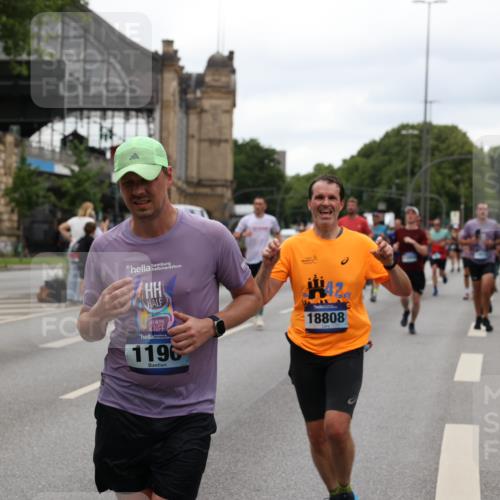 29.06.2025 - hella hamburg halbmarathon Yannick Fuchs http://msf.ph/oto/8453272 29.06.2025 10:56:03 20KM 1128, 1135, 1138, 1147, 1190, 3097, 3921, 4095, 4859, 5547, 6414, 6415, 6580, 6815, 7658, 8154, 9131, 9297, 9718, 9928, 10194, 10797, 11670, 11968, 12567, 13868, 13958, 14574, 15252, 15291, 15539, 15686, 15859, 15908, 16292, 17532, 17939, 17955, 18000, 18551, 18599, 18799, 18808, 18919 meine-sportfotos.de