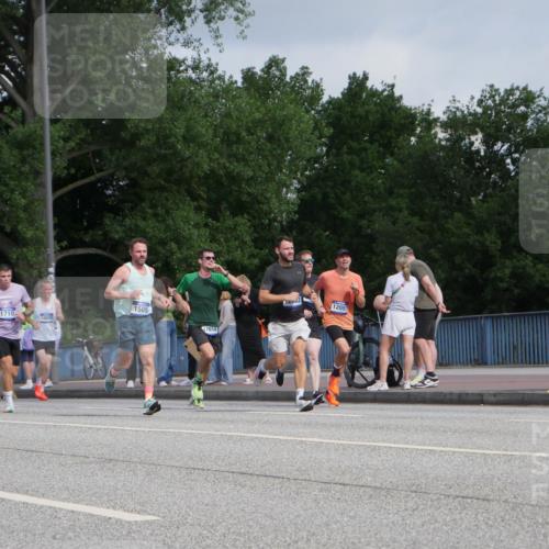 29.06.2025 - hella hamburg halbmarathon Luisa Fischer http://msf.ph/oto/8453300 29.06.2025 09:50:51 Kennedybrücke 1710, 1290, 1505, 5709, 17658, 0032, 1205, 1290, 1505, 1710, 5554, 5709, 7154, 8933, 10404, 10852 meine-sportfotos.de