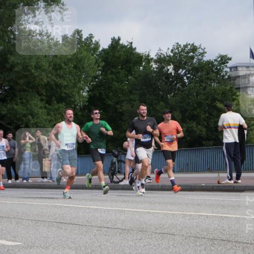 29.06.2025 - hella hamburg halbmarathon Luisa Fischer http://msf.ph/oto/8453345 29.06.2025 09:50:52 Kennedybrücke 5709, 1710, 18038, 1505, 17658, 10852, 1205, 1290, 1505, 1710, 5554, 5709, 7152, 7154, 8933, 9403, 10852 meine-sportfotos.de