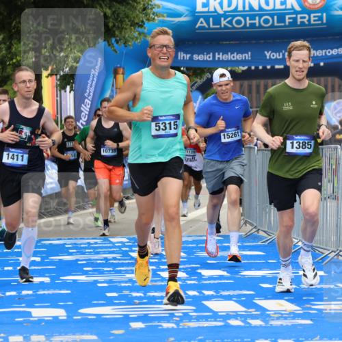 29.06.2025 - hella hamburg halbmarathon Strokosch-Dieckow http://msf.ph/oto/8453421 29.06.2025 10:36:58 Ziel 1385, 1411, 3959, 5307, 5315, 6123, 6458, 10738, 11120, 11620, 13141, 14691, 15261, 15410, 16992, 17024, 17125, 17658, 18384 meine-sportfotos.de