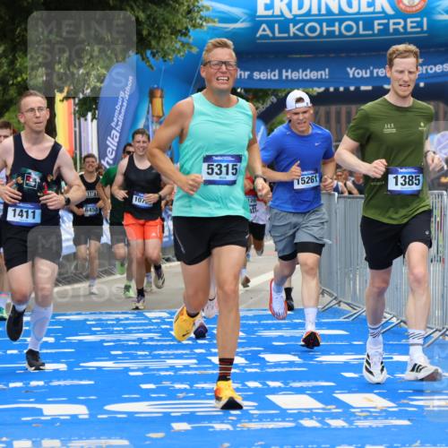 29.06.2025 - hella hamburg halbmarathon Strokosch-Dieckow http://msf.ph/oto/8453448 29.06.2025 10:36:58 Ziel 1385, 1411, 3959, 5307, 5315, 6123, 6458, 10738, 11120, 11620, 13141, 14691, 15261, 15410, 16992, 17024, 17125, 17658, 18384 meine-sportfotos.de