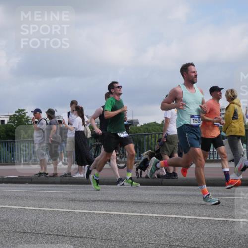 29.06.2025 - hella hamburg halbmarathon Luisa Fischer http://msf.ph/oto/8453531 29.06.2025 09:50:56 Kennedybrücke 1505, 1290, 1505, 1710, 2399, 3480, 5554, 5709, 7152, 7154, 8933, 9403, 10852 meine-sportfotos.de