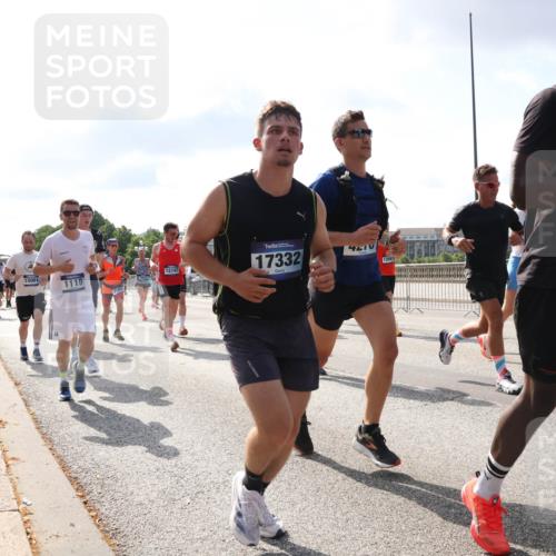 29.06.2025 - hella hamburg halbmarathon Lena Gebhardt http://msf.ph/oto/8453709 29.06.2025 09:54:13 Lombardsbrücke 15001, 1119, 12747, 17332, 4210, 12047, 18499, 1098, 1119, 1171, 1342, 1399, 1413, 1424, 1476, 1892, 1902, 2020, 2098, 2188, 2270, 2516, 2823, 2842, 2889, 3477, 3562, 3785, 4017, 4029, 4183, 4185, 4235, 4237, 4270, 4949, 5020, 5115, 5528, 5650, 6198, 6266, 6309, 6575, 6630, 6831, 7167, 7297, 7709, 7734, 8023, 8269, 8576, 8698, 8743, 8928, 9030, 9043, 9105, 9463, 9482, 9619, 9815, 10057, 10237, 10529, 10792, 11077, 11848, 11936, 12084 meine-sportfotos.de