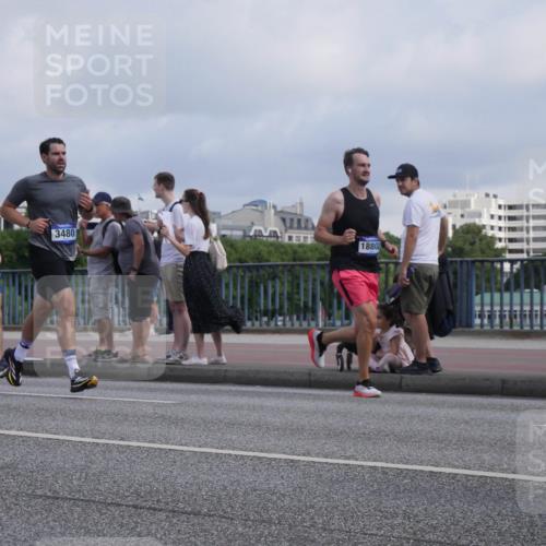 29.06.2025 - hella hamburg halbmarathon Luisa Fischer http://msf.ph/oto/8453811 29.06.2025 09:51:05 Kennedybrücke 1825, 3480, 18802, 2399, 3480, 4359, 5307, 6993, 7152, 8121, 8571, 9403 meine-sportfotos.de
