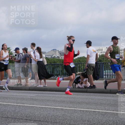 29.06.2025 - hella hamburg halbmarathon Luisa Fischer http://msf.ph/oto/8453898 29.06.2025 09:51:07 Kennedybrücke 6993, 530, 18259, 2262, 3480, 4359, 4381, 5307, 6993, 8121, 8571 meine-sportfotos.de