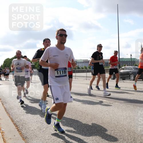 29.06.2025 - hella hamburg halbmarathon Lena Gebhardt http://msf.ph/oto/8453903 29.06.2025 09:54:14 Lombardsbrücke 1119, 1098, 1119, 1171, 1342, 1399, 1413, 1424, 1476, 1549, 1892, 1902, 2020, 2098, 2188, 2270, 2516, 2823, 2842, 2889, 3477, 3562, 3785, 4017, 4029, 4183, 4185, 4235, 4237, 4270, 4816, 4949, 5020, 5115, 5528, 6198, 6266, 6309, 6575, 6630, 6831, 7167, 7297, 7709, 7734, 8023, 8269, 8576, 8698, 8743, 8928, 9030, 9043, 9105, 9463, 9482, 9619, 9815, 10057, 10237, 10529, 10792, 11077, 11848, 11936, 12084 meine-sportfotos.de
