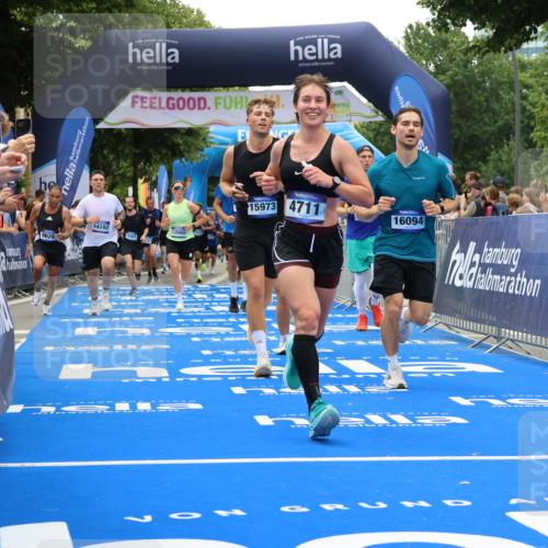 29.06.2025 - hella hamburg halbmarathon Strokosch-Dieckow http://msf.ph/oto/8453929 29.06.2025 10:48:07 Ziel 1086, 1914, 4324, 4601, 4711, 6377, 7599, 8916, 9544, 9626, 9638, 11211, 12685, 12706, 12724, 12747, 12808, 13570, 14192, 14814, 15590, 15629, 15973, 15981, 16094, 16149, 16269, 19127 meine-sportfotos.de