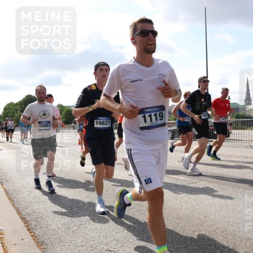 29.06.2025 - hella hamburg halbmarathon Lena Gebhardt http://msf.ph/oto/8453948 29.06.2025 09:54:14 Lombardsbrücke 15001, 16627, 1119, 1722, 1631, 347, 1098, 1119, 1171, 1342, 1399, 1413, 1424, 1476, 1549, 1892, 1902, 2020, 2098, 2188, 2270, 2516, 2823, 2842, 2889, 3477, 3562, 3785, 4017, 4029, 4183, 4185, 4235, 4237, 4270, 4816, 4949, 5020, 5115, 5528, 6198, 6266, 6309, 6575, 6630, 6831, 7167, 7297, 7709, 7734, 8023, 8269, 8576, 8698, 8743, 8928, 9030, 9043, 9105, 9463, 9482, 9619, 9815, 10057, 10237, 10529, 10792, 11077, 11848, 11936, 12084 meine-sportfotos.de