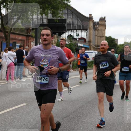 29.06.2025 - hella hamburg halbmarathon Yannick Fuchs http://msf.ph/oto/8454006 29.06.2025 10:56:08 20KM 1006, 1128, 1135, 1138, 1147, 1190, 1568, 1726, 3097, 3921, 4095, 4859, 5547, 6414, 6415, 6580, 6815, 7658, 8154, 9131, 9718, 9928, 10214, 10519, 10797, 11670, 11968, 12567, 13868, 13958, 14456, 14574, 15291, 15686, 15859, 15908, 16292, 16808, 17136, 17383, 17532, 17939, 17955, 18000, 18599, 18799, 18808, 18919 meine-sportfotos.de