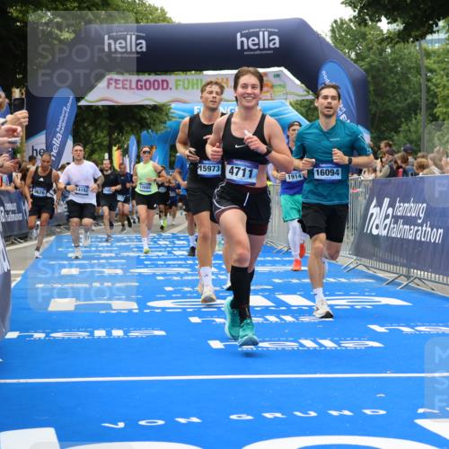 29.06.2025 - hella hamburg halbmarathon Strokosch-Dieckow http://msf.ph/oto/8454023 29.06.2025 10:48:07 Ziel 1086, 1914, 4324, 4601, 4711, 6377, 7599, 8916, 9544, 9626, 9638, 11211, 12685, 12706, 12724, 12747, 12808, 13570, 14192, 14814, 15590, 15629, 15973, 15981, 16094, 16149, 16269, 19127 meine-sportfotos.de