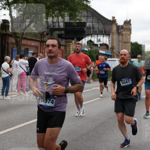 29.06.2025 - hella hamburg halbmarathon Yannick Fuchs http://msf.ph/oto/8454044 29.06.2025 10:56:08 20KM 1006, 1128, 1135, 1138, 1147, 1190, 1568, 1726, 3097, 3921, 4095, 4859, 5547, 6414, 6415, 6580, 6815, 7658, 8154, 9131, 9718, 9928, 10214, 10519, 10797, 11670, 11968, 12567, 13868, 13958, 14456, 14574, 15291, 15686, 15859, 15908, 16292, 16808, 17136, 17383, 17532, 17939, 17955, 18000, 18599, 18799, 18808, 18919 meine-sportfotos.de