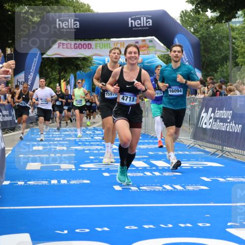 29.06.2025 - hella hamburg halbmarathon Strokosch-Dieckow http://msf.ph/oto/8454096 29.06.2025 10:48:07 Ziel 1086, 1914, 4324, 4601, 4711, 6377, 7599, 8916, 9544, 9626, 9638, 11211, 12685, 12706, 12724, 12747, 12808, 13570, 14192, 14814, 15590, 15629, 15973, 15981, 16094, 16149, 16269, 19127 meine-sportfotos.de