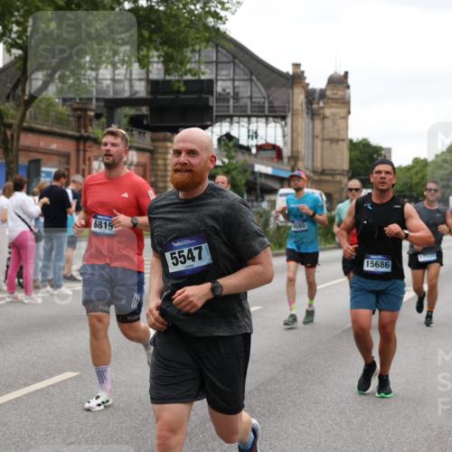 29.06.2025 - hella hamburg halbmarathon Yannick Fuchs http://msf.ph/oto/8454138 29.06.2025 10:56:09 20KM 1006, 1128, 1135, 1147, 1190, 1377, 1568, 1726, 3097, 3921, 4095, 4859, 5547, 6414, 6415, 6580, 6815, 7658, 8154, 9131, 9718, 9928, 10214, 10519, 10797, 11670, 11968, 12567, 13868, 13958, 14456, 14574, 15291, 15686, 15859, 15908, 16292, 16808, 17136, 17383, 17532, 17939, 17955, 18000, 18599, 18799, 18808, 18919, 19023 meine-sportfotos.de