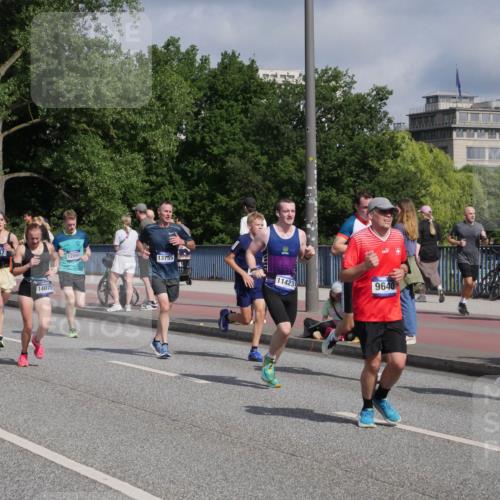 29.06.2025 - hella hamburg halbmarathon Luisa Fischer http://msf.ph/oto/8454580 29.06.2025 09:51:29 Kennedybrücke 18004, 6047, 14075, 12091, 13755, 11423, 9640, 19004, 1600, 2797, 6037, 6047, 7310, 7981, 9640, 10451 meine-sportfotos.de