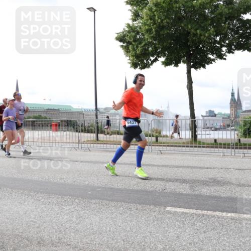 29.06.2025 - hella hamburg halbmarathon Lena Gebhardt http://msf.ph/oto/8454892 29.06.2025 10:31:17 Lombardsbrücke 1979, 5437, 1292, 1472, 1773, 1979, 2097, 2268, 2414, 2505, 2914, 3131, 4561, 4817, 5165, 5437, 5846, 5943, 6057, 6078, 6195, 6546, 6620, 6787, 7351, 7604, 7772, 8050, 8072, 8073, 8757, 9183, 9576, 10111, 10586, 10989, 11587, 11981, 11988, 12384, 12627, 13724, 14095, 14349, 14803, 15466, 15589, 15725, 16457, 16978, 17224, 17404, 17463, 17509, 17517, 17587, 17706, 17742, 17966, 19052, 19226 meine-sportfotos.de