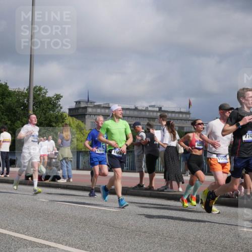 29.06.2025 - hella hamburg halbmarathon Luisa Fischer http://msf.ph/oto/8454926 29.06.2025 09:51:37 Kennedybrücke 1599, 17916, 160, 6037, 15178, 7743, 1600, 2044, 2707, 2797, 5050, 5124, 6037, 7981, 10369 meine-sportfotos.de