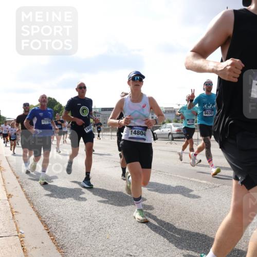 29.06.2025 - hella hamburg halbmarathon Lena Gebhardt http://msf.ph/oto/8454929 29.06.2025 09:54:20 Lombardsbrücke 17710, 18427, 14804, 6630, 18380, 13123, 98, 1098, 1119, 1171, 1342, 1399, 1413, 1424, 1476, 1549, 1892, 1902, 1942, 2020, 2098, 2188, 2442, 2470, 2561, 2670, 2823, 2842, 2889, 3477, 3562, 3785, 4017, 4029, 4183, 4185, 4235, 4237, 4270, 4816, 5020, 5528, 5706, 6198, 6266, 6309, 6630, 6819, 6831, 7087, 7167, 7274, 7297, 7709, 7734, 8142, 8269, 8374, 8576, 8698, 8743, 8928, 9043, 9105, 9463, 9482, 9619, 9815, 10057, 10237, 10529, 11848, 11936, 12084 meine-sportfotos.de