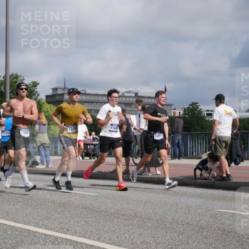 29.06.2025 - hella hamburg halbmarathon Luisa Fischer http://msf.ph/oto/8455119 29.06.2025 09:51:41 Kennedybrücke 1815, 13900, 17792, 1319, 2088, 11447, 10369, 2044, 2707, 2797, 2849, 3014, 5050, 5124, 6771, 7109, 9686, 10369 meine-sportfotos.de
