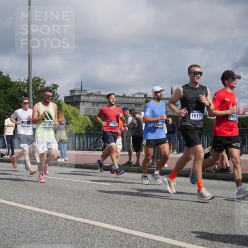 29.06.2025 - hella hamburg halbmarathon Luisa Fischer http://msf.ph/oto/8455282 29.06.2025 09:51:44 Kennedybrücke 17722, 54, 15124, 14311, 18183, 2849, 14905, 18193, 1815, 2044, 2707, 2745, 2849, 3014, 5050, 5124, 6771, 7109, 9686, 10369 meine-sportfotos.de