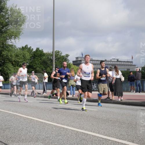 29.06.2025 - hella hamburg halbmarathon Luisa Fischer http://msf.ph/oto/8455459 29.06.2025 09:51:54 Kennedybrücke 1603, 17097, 3158, 1603, 2745, 2750, 2980, 3116, 4148, 4766, 5648, 6149, 6771, 7035, 7229, 8358 meine-sportfotos.de