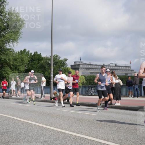 29.06.2025 - hella hamburg halbmarathon Luisa Fischer http://msf.ph/oto/8455600 29.06.2025 09:51:56 Kennedybrücke 13069, 1478, 766, 8358, 1603, 2745, 2750, 2980, 3116, 4148, 4766, 5648, 6149, 7035, 7229, 8358, 8465, 9914 meine-sportfotos.de