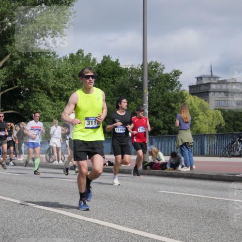 29.06.2025 - hella hamburg halbmarathon Luisa Fischer http://msf.ph/oto/8455730 29.06.2025 09:51:59 Kennedybrücke 6149, 311, 17192, 2750, 2750, 3116, 3136, 4148, 4766, 5648, 6149, 7035, 7229, 8358, 8465, 9914 meine-sportfotos.de