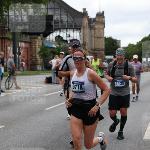 29.06.2025 - hella hamburg halbmarathon Yannick Fuchs http://msf.ph/oto/8455864 29.06.2025 10:56:18 20KM 1006, 1128, 1264, 1377, 1432, 1568, 1573, 1726, 3921, 4859, 6414, 6415, 6580, 6815, 7658, 8045, 8154, 8624, 9131, 9718, 9928, 10214, 10519, 10797, 11670, 11968, 12156, 12567, 13498, 13868, 14368, 14456, 14574, 15686, 15859, 16292, 16654, 16808, 17136, 17383, 17532, 17939, 17955, 18000, 18599, 18919, 19023 meine-sportfotos.de