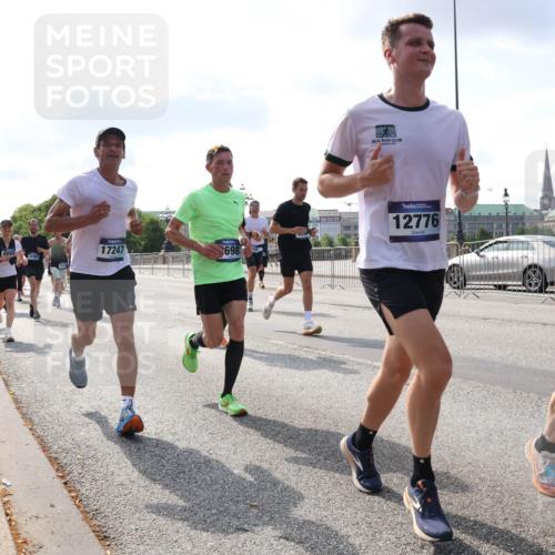 29.06.2025 - hella hamburg halbmarathon Lena Gebhardt http://msf.ph/oto/8455975 29.06.2025 09:54:26 Lombardsbrücke 17247, 3698, 12776, 2020, 1098, 1119, 1171, 1342, 1399, 1413, 1424, 1476, 1549, 1817, 1892, 1902, 1942, 2020, 2098, 2188, 2442, 2470, 2561, 2670, 2842, 2889, 3477, 3562, 3785, 4017, 4029, 4183, 4185, 4235, 4237, 4270, 4816, 5020, 5528, 5706, 5884, 6198, 6266, 6630, 6819, 6831, 7087, 7274, 7297, 7709, 8142, 8374, 8482, 8576, 8698, 8743, 8916, 8928, 9038, 9105, 9463, 9482, 9619, 9815, 9924, 10057, 10237, 10529, 11848, 12084 meine-sportfotos.de