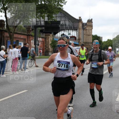 29.06.2025 - hella hamburg halbmarathon Yannick Fuchs http://msf.ph/oto/8456042 29.06.2025 10:56:18 20KM 1006, 1128, 1264, 1377, 1432, 1568, 1573, 1726, 3921, 4859, 6414, 6415, 6580, 6815, 7658, 8045, 8154, 8624, 9131, 9718, 9928, 10214, 10519, 10797, 11670, 11968, 12156, 12567, 13498, 13868, 14368, 14456, 14574, 15686, 15859, 16292, 16654, 16808, 17136, 17383, 17532, 17939, 17955, 18000, 18599, 18919, 19023 meine-sportfotos.de