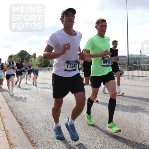 29.06.2025 - hella hamburg halbmarathon Lena Gebhardt http://msf.ph/oto/8456047 29.06.2025 09:54:26 Lombardsbrücke 15981, 1342, 17247, 8698, 626, 1098, 1119, 1171, 1342, 1399, 1413, 1424, 1476, 1549, 1817, 1892, 1902, 1942, 2020, 2098, 2188, 2442, 2470, 2561, 2670, 2842, 2889, 3477, 3562, 3785, 4017, 4029, 4183, 4185, 4235, 4237, 4270, 4816, 5020, 5528, 5706, 5884, 6198, 6266, 6630, 6819, 6831, 7087, 7274, 7297, 7709, 8142, 8374, 8482, 8576, 8698, 8743, 8916, 8928, 9038, 9105, 9463, 9482, 9619, 9815, 9924, 10057, 10237, 10529, 11848, 12084 meine-sportfotos.de