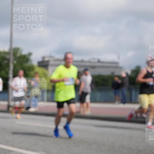 29.06.2025 - hella hamburg halbmarathon Luisa Fischer http://msf.ph/oto/8456112 29.06.2025 09:52:07 Kennedybrücke 1343, 1445, 2573, 3136, 3282, 5889, 6123, 8370, 8465, 9264, 9296, 9914 meine-sportfotos.de