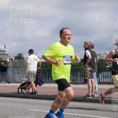 29.06.2025 - hella hamburg halbmarathon Luisa Fischer http://msf.ph/oto/8456180 29.06.2025 09:52:08 Kennedybrücke 18547, 3136, 1343, 1445, 2573, 3136, 3282, 5889, 6123, 8370, 8465, 9264, 9296, 9914 meine-sportfotos.de