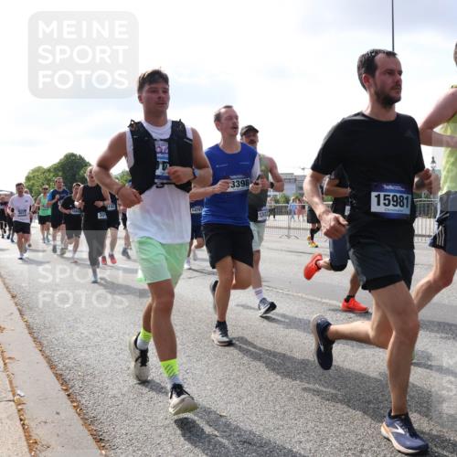 29.06.2025 - hella hamburg halbmarathon Lena Gebhardt http://msf.ph/oto/8456373 29.06.2025 09:54:29 Lombardsbrücke 18942, 356, 14797, 3398, 12413, 15981, 134, 1119, 1171, 1342, 1399, 1413, 1424, 1476, 1549, 1817, 1892, 1902, 1942, 2020, 2098, 2188, 2442, 2470, 2561, 2670, 2842, 2889, 3477, 3562, 3785, 4017, 4029, 4183, 4185, 4235, 4237, 4270, 4816, 5020, 5447, 5528, 5706, 5884, 6198, 6266, 6630, 6723, 6819, 6831, 7087, 7274, 7297, 7709, 8142, 8374, 8482, 8576, 8698, 8743, 8916, 8928, 9038, 9051, 9463, 9482, 9619, 9815, 9924, 10057, 10237, 10529, 11848, 12084 meine-sportfotos.de