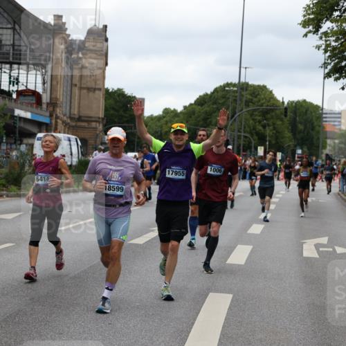 29.06.2025 - hella hamburg halbmarathon Yannick Fuchs http://msf.ph/oto/8456480 29.06.2025 10:56:20 20KM 1006, 1128, 1264, 1377, 1432, 1568, 1573, 1726, 4859, 6414, 6415, 6580, 6815, 7658, 8045, 8154, 8624, 9131, 9718, 9928, 10214, 10519, 10797, 11670, 11968, 12156, 13498, 13868, 14368, 14456, 15686, 15859, 16292, 16654, 16688, 16808, 17136, 17383, 17532, 17939, 17955, 18000, 18599, 18919, 19023 meine-sportfotos.de