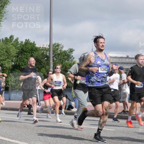 29.06.2025 - hella hamburg halbmarathon Luisa Fischer http://msf.ph/oto/8456492 29.06.2025 09:52:14 Kennedybrücke 14204, 60, 15, 18285, 65, 1343, 96, 1343, 1445, 1800, 2573, 2949, 3282, 5248, 5889, 6123, 8370, 9264, 9265, 9296 meine-sportfotos.de