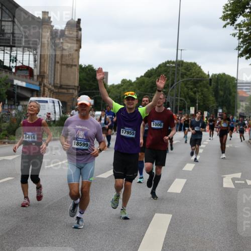29.06.2025 - hella hamburg halbmarathon Yannick Fuchs http://msf.ph/oto/8456538 29.06.2025 10:56:20 20KM 1006, 1128, 1264, 1377, 1432, 1568, 1573, 1726, 4859, 6414, 6415, 6580, 6815, 7658, 8045, 8154, 8624, 9131, 9718, 9928, 10214, 10519, 10797, 11670, 11968, 12156, 13498, 13868, 14368, 14456, 15686, 15859, 16292, 16654, 16688, 16808, 17136, 17383, 17532, 17939, 17955, 18000, 18599, 18919, 19023 meine-sportfotos.de