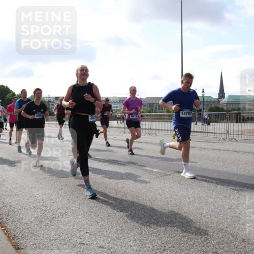 29.06.2025 - hella hamburg halbmarathon Lena Gebhardt http://msf.ph/oto/8456542 29.06.2025 09:54:30 Lombardsbrücke 4017, 18942, 35, 6819, 14797, 1119, 1171, 1342, 1399, 1413, 1424, 1476, 1549, 1817, 1892, 1902, 1942, 2020, 2098, 2188, 2442, 2470, 2561, 2670, 2842, 2889, 2955, 3477, 3562, 3785, 4017, 4029, 4183, 4185, 4235, 4237, 4270, 4816, 5020, 5447, 5706, 5884, 6198, 6266, 6630, 6723, 6819, 6831, 6978, 7087, 7274, 7297, 7709, 8142, 8374, 8482, 8576, 8698, 8743, 8916, 8928, 9038, 9051, 9463, 9482, 9619, 9815, 9924, 10057, 10237, 10529, 11848, 12084 meine-sportfotos.de