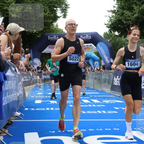 29.06.2025 - hella hamburg halbmarathon Strokosch-Dieckow http://msf.ph/oto/8456643 29.06.2025 10:47:56 Ziel 1086, 1604, 1613, 4528, 4601, 5022, 6377, 6836, 11961, 12706, 12724, 12747, 12808, 13570, 14730, 15333, 16766, 17451, 18206, 18356, 18836, 18922, 19198 meine-sportfotos.de