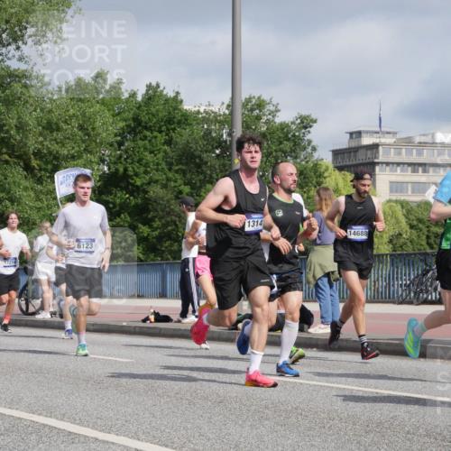 29.06.2025 - hella hamburg halbmarathon Luisa Fischer http://msf.ph/oto/8456648 29.06.2025 09:52:16 Kennedybrücke 15095, 17214, 19, 1314, 14688, 6123, 8370, 1343, 1445, 1800, 1975, 2324, 2573, 2949, 3282, 3431, 4303, 4425, 5248, 5889, 6123, 8370, 9264, 9265, 9296 meine-sportfotos.de