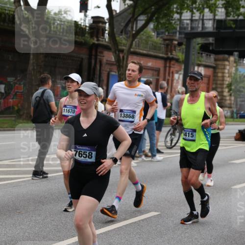 29.06.2025 - hella hamburg halbmarathon Yannick Fuchs http://msf.ph/oto/8456750 29.06.2025 10:56:21 20KM 1006, 1128, 1264, 1377, 1432, 1568, 1573, 1726, 6414, 6415, 6580, 6752, 7658, 8045, 8154, 8624, 9131, 9718, 9928, 10214, 10519, 10797, 11670, 11968, 12156, 13498, 13868, 14368, 14456, 15859, 16292, 16654, 16688, 16808, 17136, 17383, 17532, 17939, 17955, 18000, 18599, 18919, 19023 meine-sportfotos.de