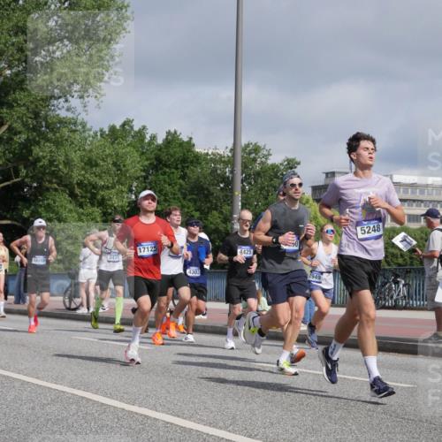 29.06.2025 - hella hamburg halbmarathon Luisa Fischer http://msf.ph/oto/8456916 29.06.2025 09:52:22 Kennedybrücke 16819, 3431, 18529, 17125, 4303, 4425, 2949, 5248, 1800, 1975, 2324, 2949, 3431, 4303, 4425, 5248, 6682, 7796, 9265 meine-sportfotos.de
