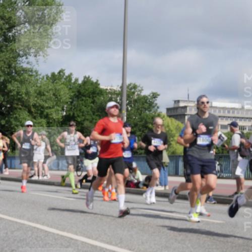 29.06.2025 - hella hamburg halbmarathon Luisa Fischer http://msf.ph/oto/8456934 29.06.2025 09:52:23 Kennedybrücke 400, 1800, 1975, 2324, 2949, 3431, 4303, 4425, 5248, 6682, 7495, 7796, 8925 meine-sportfotos.de