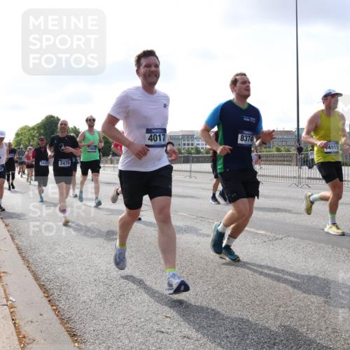 29.06.2025 - hella hamburg halbmarathon Lena Gebhardt http://msf.ph/oto/8456963 29.06.2025 09:54:32 Lombardsbrücke 2442, 2470, 13630, 4017, 8374, 4911, 1119, 1171, 1342, 1399, 1413, 1424, 1476, 1549, 1817, 1892, 1902, 1942, 2020, 2098, 2188, 2222, 2442, 2470, 2561, 2670, 2842, 2889, 2955, 3477, 3562, 3785, 4017, 4029, 4183, 4185, 4237, 4270, 4816, 5020, 5447, 5706, 5884, 6266, 6630, 6723, 6819, 6831, 6978, 7087, 7274, 7297, 7709, 8117, 8142, 8374, 8482, 8576, 8657, 8698, 8743, 8916, 8928, 9038, 9051, 9463, 9482, 9815, 9924, 10057, 10237, 10529, 11848, 12084 meine-sportfotos.de