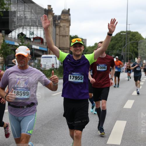29.06.2025 - hella hamburg halbmarathon Yannick Fuchs http://msf.ph/oto/8456981 29.06.2025 10:56:22 20KM 1006, 1128, 1264, 1377, 1432, 1568, 1573, 1726, 6414, 6415, 6580, 6752, 7658, 7869, 8045, 8154, 8624, 9131, 9718, 9928, 10214, 10519, 10797, 11180, 11670, 11968, 12156, 13498, 13868, 14368, 14456, 15859, 16292, 16654, 16688, 16808, 17136, 17383, 17532, 17955, 18000, 18599, 18919, 19023 meine-sportfotos.de