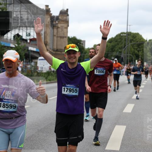 29.06.2025 - hella hamburg halbmarathon Yannick Fuchs http://msf.ph/oto/8457037 29.06.2025 10:56:22 20KM 1006, 1128, 1264, 1377, 1432, 1568, 1573, 1726, 6414, 6415, 6580, 6752, 7658, 7869, 8045, 8154, 8624, 9131, 9718, 9928, 10214, 10519, 10797, 11180, 11670, 11968, 12156, 13498, 13868, 14368, 14456, 15859, 16292, 16654, 16688, 16808, 17136, 17383, 17532, 17955, 18000, 18599, 18919, 19023 meine-sportfotos.de