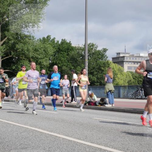 29.06.2025 - hella hamburg halbmarathon Luisa Fischer http://msf.ph/oto/8457049 29.06.2025 09:52:25 Kennedybrücke 4318, 5704, 14374, 1905, 1873, 18412, 7796, 16819, 1615, 1800, 1975, 2324, 2949, 3431, 4303, 4425, 5248, 6682, 7495, 7796, 8925 meine-sportfotos.de