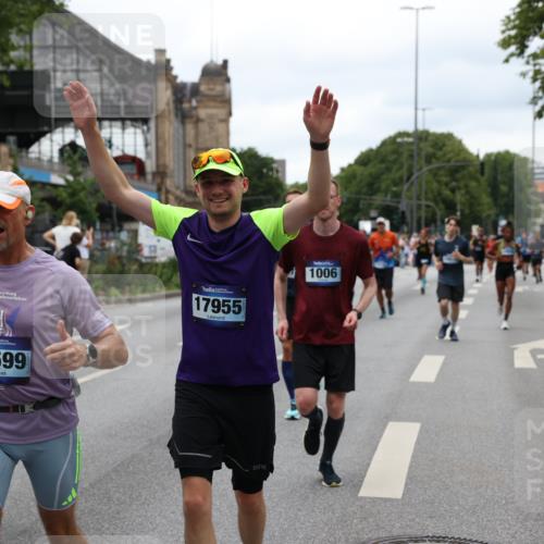 29.06.2025 - hella hamburg halbmarathon Yannick Fuchs http://msf.ph/oto/8457062 29.06.2025 10:56:22 20KM 1006, 1128, 1264, 1377, 1432, 1568, 1573, 1726, 6414, 6415, 6580, 6752, 7658, 7869, 8045, 8154, 8624, 9131, 9718, 9928, 10214, 10519, 10797, 11180, 11670, 11968, 12156, 13498, 13868, 14368, 14456, 15859, 16292, 16654, 16688, 16808, 17136, 17383, 17532, 17955, 18000, 18599, 18919, 19023 meine-sportfotos.de