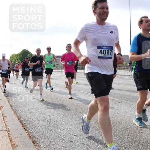 29.06.2025 - hella hamburg halbmarathon Lena Gebhardt http://msf.ph/oto/8457073 29.06.2025 09:54:32 Lombardsbrücke 2470, 17905, 13630, 10057, 4017, 3, 4, 14911, 1119, 1171, 1342, 1399, 1413, 1424, 1476, 1549, 1817, 1892, 1902, 1942, 2020, 2098, 2188, 2222, 2442, 2470, 2561, 2670, 2842, 2889, 2955, 3477, 3562, 3785, 4017, 4029, 4183, 4185, 4237, 4270, 4816, 5020, 5447, 5706, 5884, 6266, 6630, 6723, 6819, 6831, 6978, 7087, 7274, 7297, 7709, 8117, 8142, 8374, 8482, 8576, 8657, 8698, 8743, 8916, 8928, 9038, 9051, 9463, 9482, 9815, 9924, 10057, 10237, 10529, 11848, 12084 meine-sportfotos.de