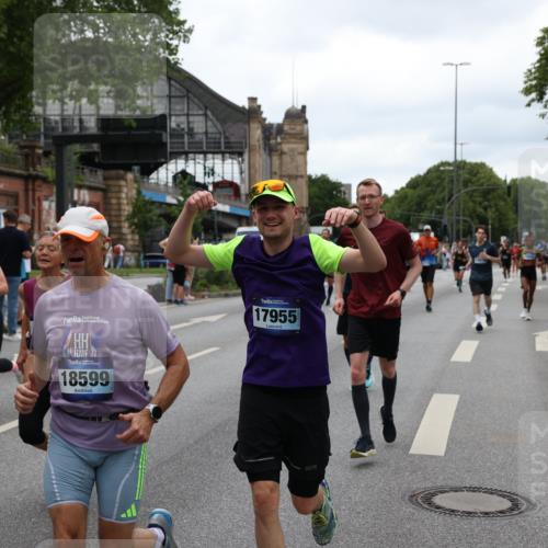 29.06.2025 - hella hamburg halbmarathon Yannick Fuchs http://msf.ph/oto/8457132 29.06.2025 10:56:22 20KM 1006, 1128, 1264, 1377, 1432, 1568, 1573, 1726, 6414, 6415, 6580, 6752, 7658, 7869, 8045, 8154, 8624, 9131, 9718, 9928, 10214, 10519, 10797, 11180, 11670, 11968, 12156, 13498, 13868, 14368, 14456, 15859, 16292, 16654, 16688, 16808, 17136, 17383, 17532, 17955, 18000, 18599, 18919, 19023 meine-sportfotos.de